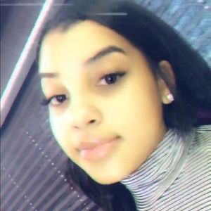 Meet your Posher, Amelia